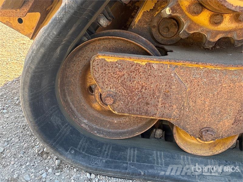 CAT 259D لوادر انزلاقية التوجيه