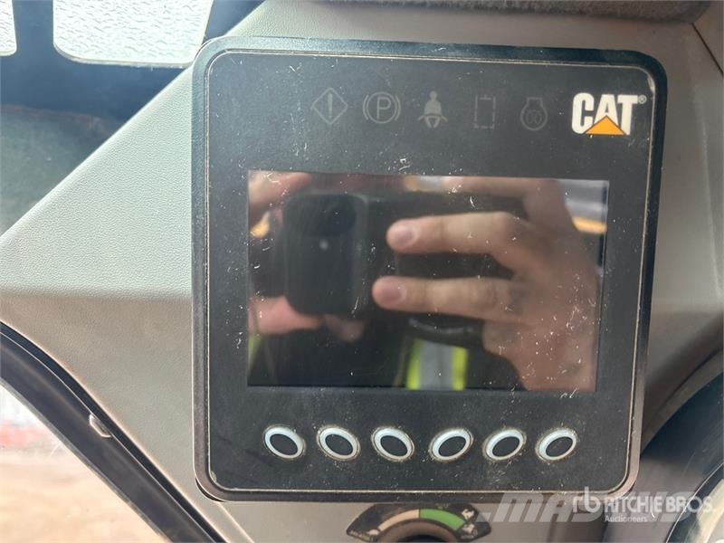 CAT 259D Šmykom riadené nakladače