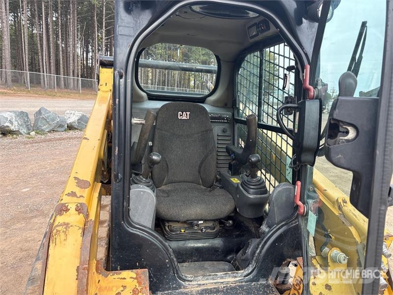 CAT 259D Šmykom riadené nakladače