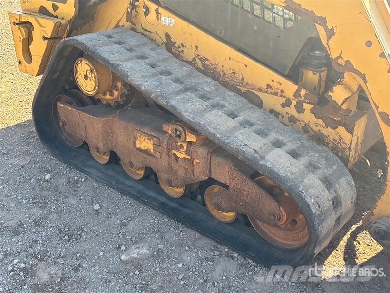 CAT 259D لوادر انزلاقية التوجيه