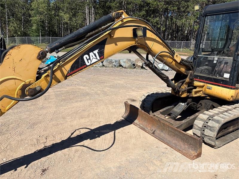 CAT 304.5 Mini Excavator Minigravemaskiner