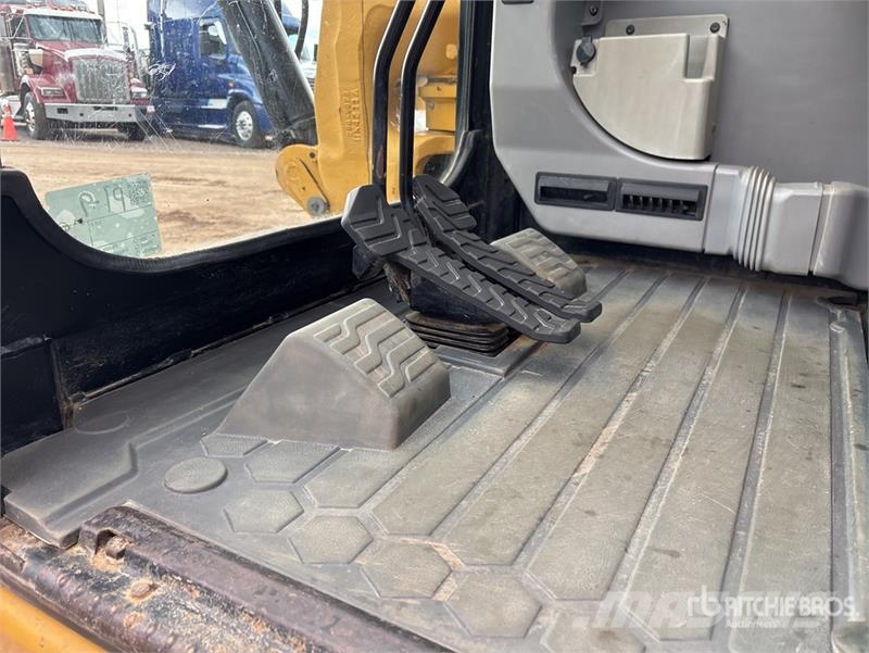 CAT 308E2 CR Excavatoare pe șenile
