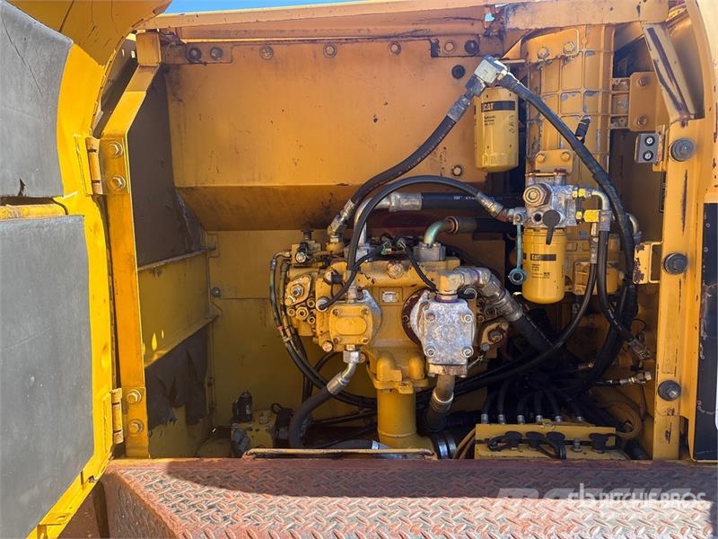 CAT 320C L Tracked Excavator Bageri gusjeničari