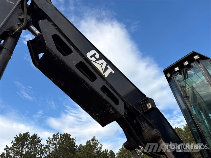 CAT 320D FM Heel Boom Log Loader ナックルブームローダー