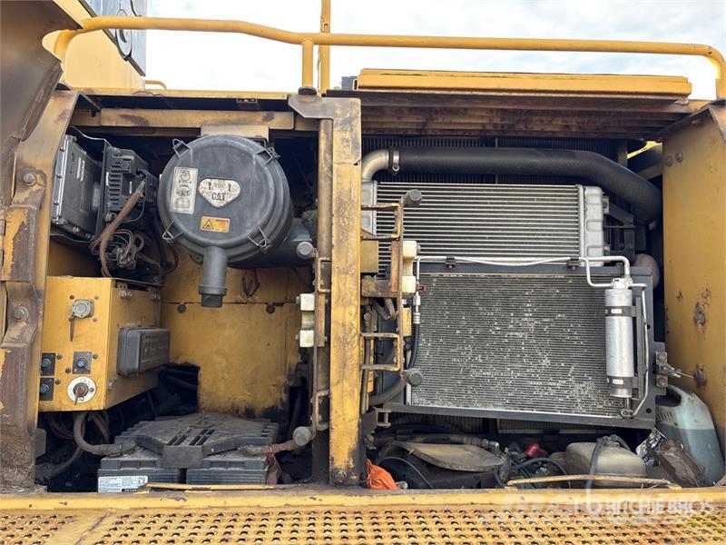 CAT 320D FM Track Material Handler Construção - Outros
