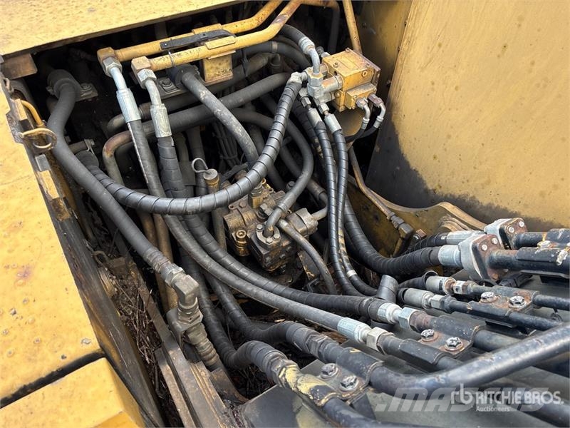 CAT 320D FM Track Material Handler Construção - Outros
