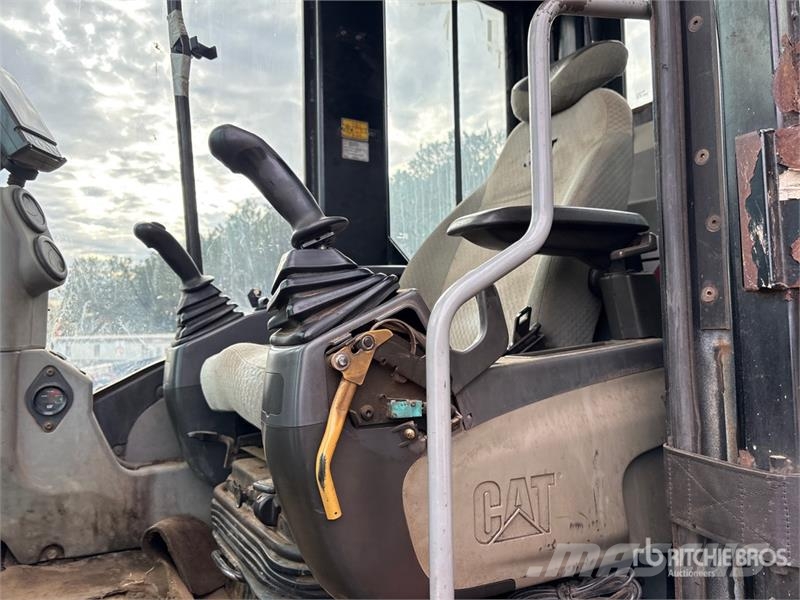 CAT 320D FM Track Material Handler Construção - Outros
