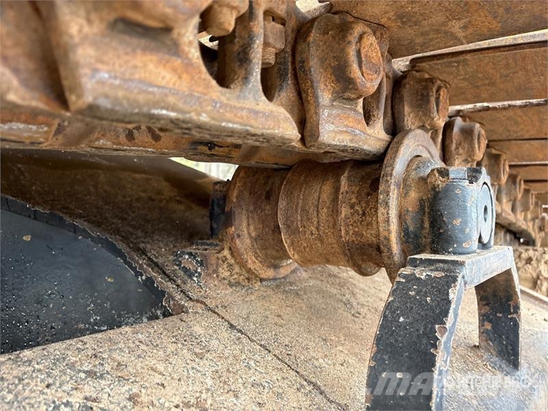 CAT 320D FM Tracked Log Loader لوادر بذراع مفصلي