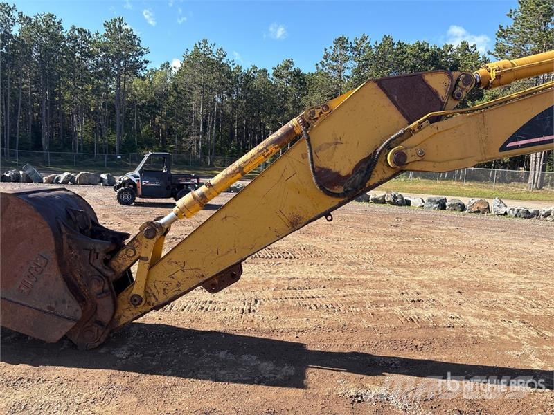 CAT 321CLcr Tracked Excavator Paletli ekskavatörler