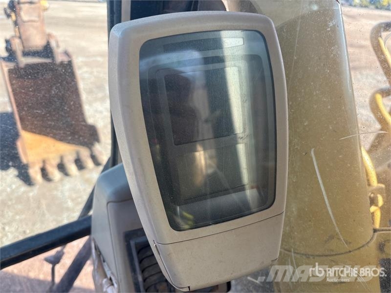 CAT 321CLcr Tracked Excavator Paletli ekskavatörler