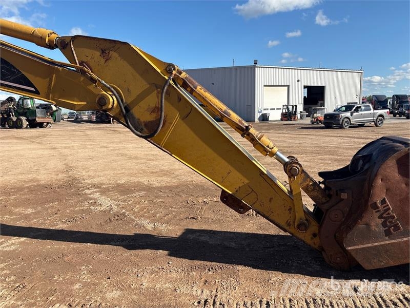 CAT 321CLcr Tracked Excavator Paletli ekskavatörler