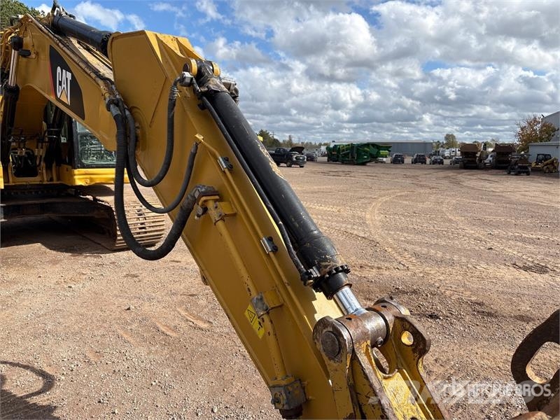 CAT 325F L CR Tracked Excavator Raupenbagger