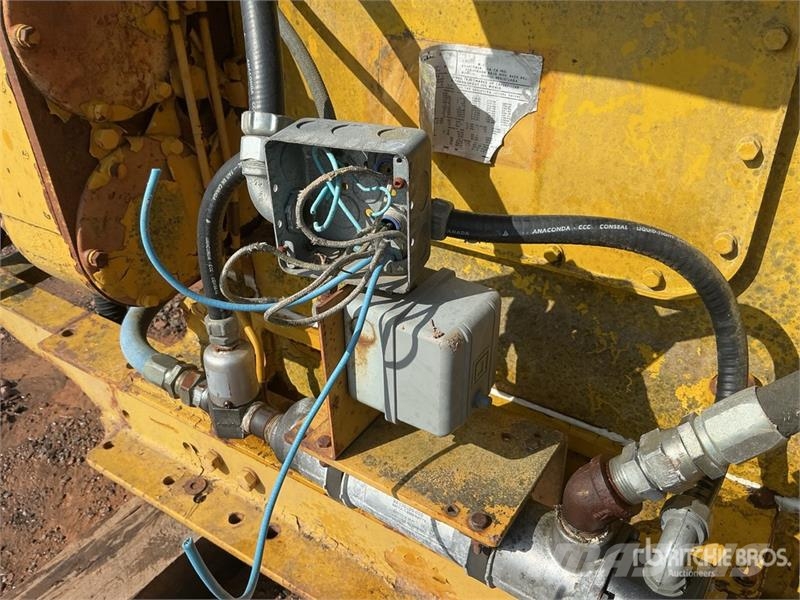 CAT 398 Motorok