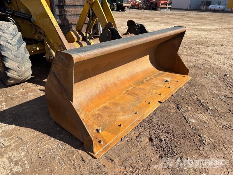 CAT 420 XE Ekskavaatorlaadurid