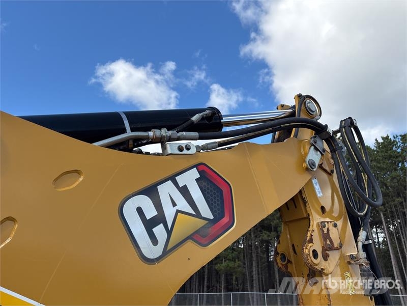 CAT 420 XE Ekskavaatorlaadurid