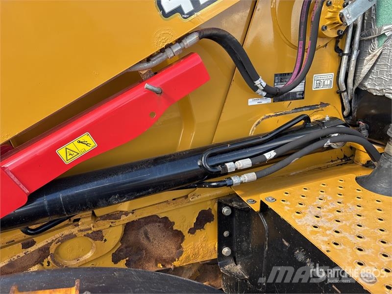 CAT 420 XE Ekskavaatorlaadurid