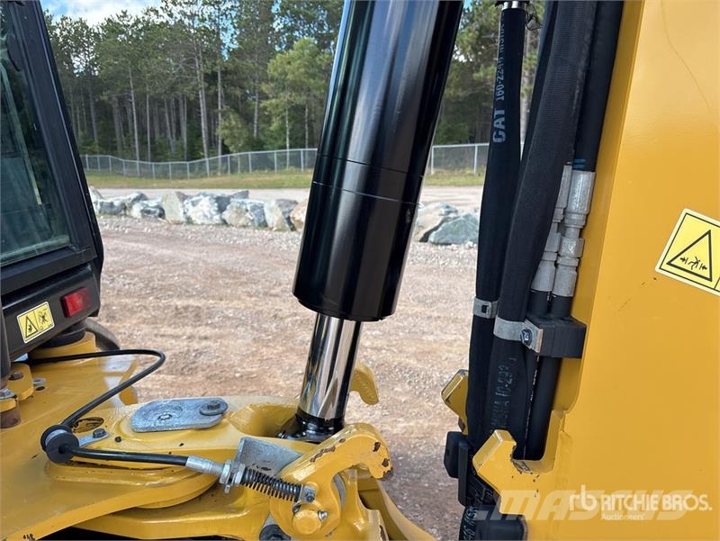 CAT 420 XE Ekskavaatorlaadurid