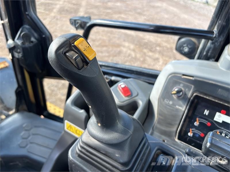 CAT 420 XE Ekskavaatorlaadurid