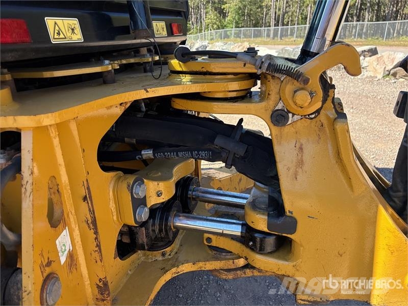 CAT 420 XE Ekskavatori-iekrāvēji