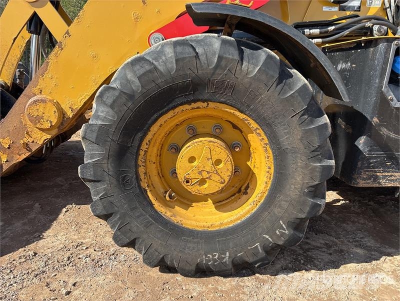 CAT 420 XE Ekskavaatorlaadurid