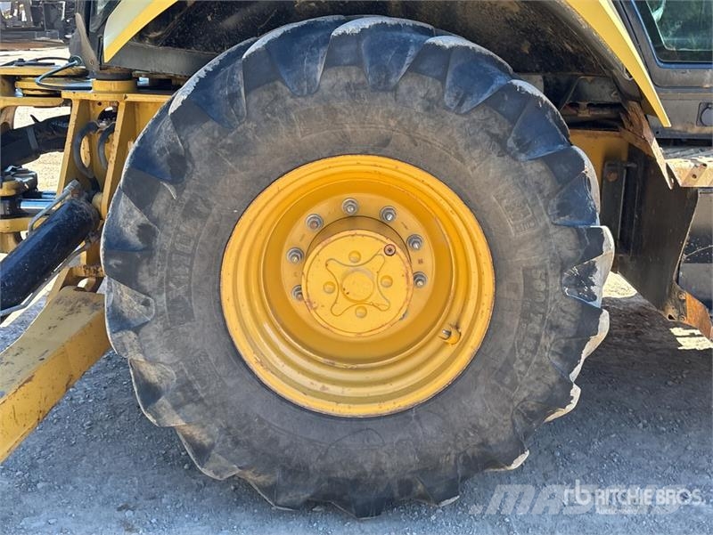 CAT 420 XE Ekskavatori-iekrāvēji