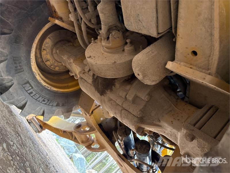 CAT 420 XE Ekskavaatorlaadurid