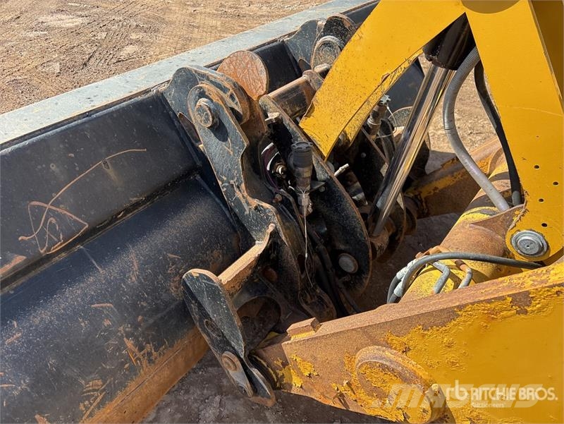 CAT 420 XE Ekskavaatorlaadurid