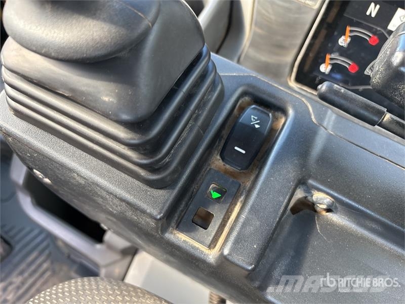 CAT 420 XE Ekskavaatorlaadurid