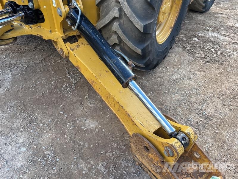 CAT 420 XE Ekskavaatorlaadurid