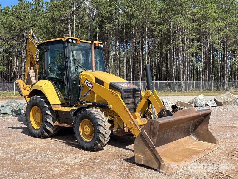 CAT 420 XE Tractopelle