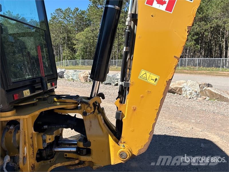 CAT 420 XE Ekskavatori-iekrāvēji