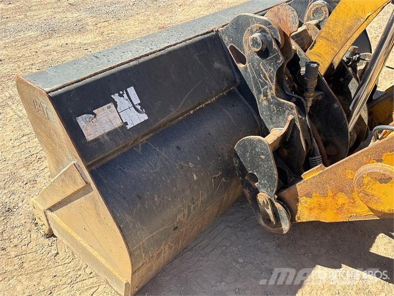 CAT 420 XE Ekskavatori-iekrāvēji
