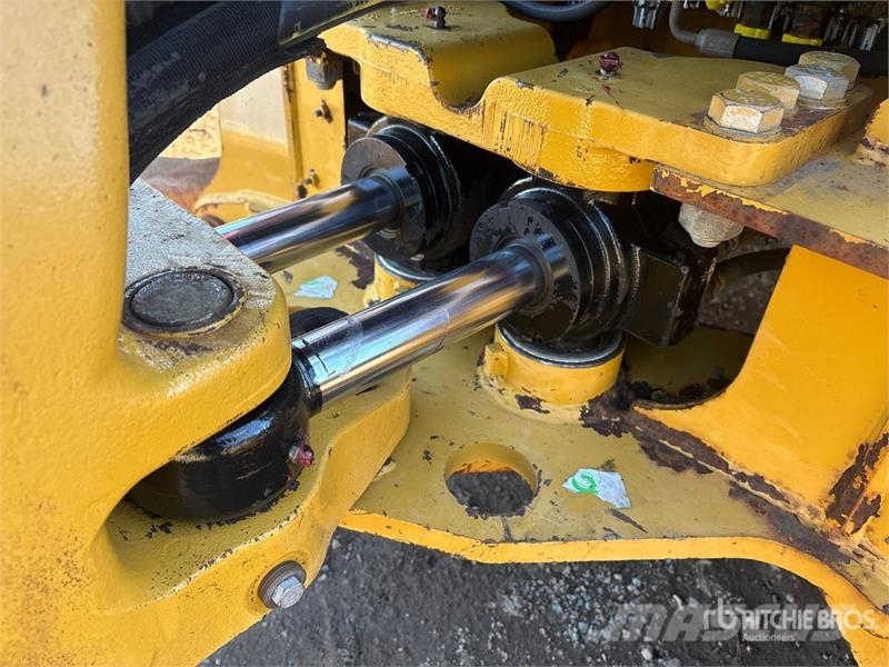 CAT 420E TLB's