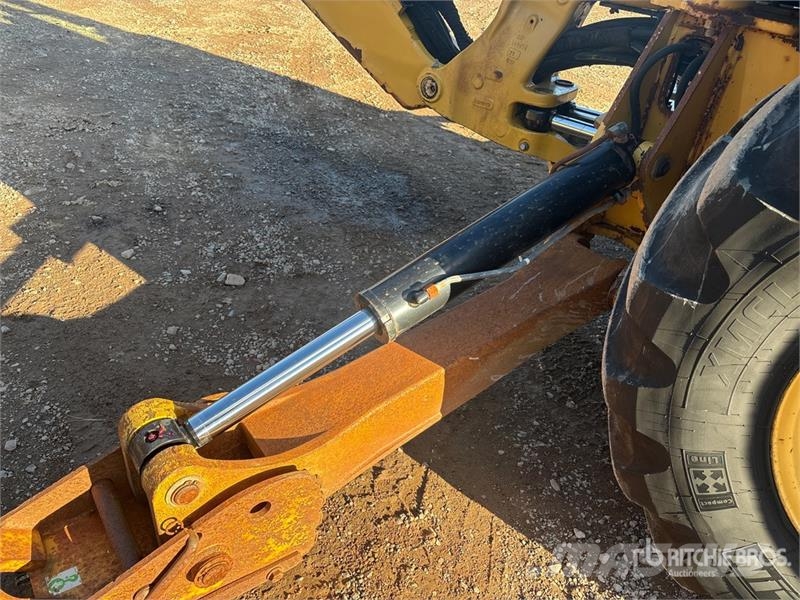 CAT 420E TLB's