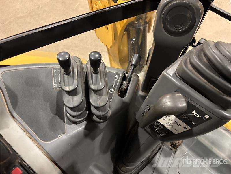 CAT 420F2 IT 4x4 Backhoe Loader Backhoe loaders