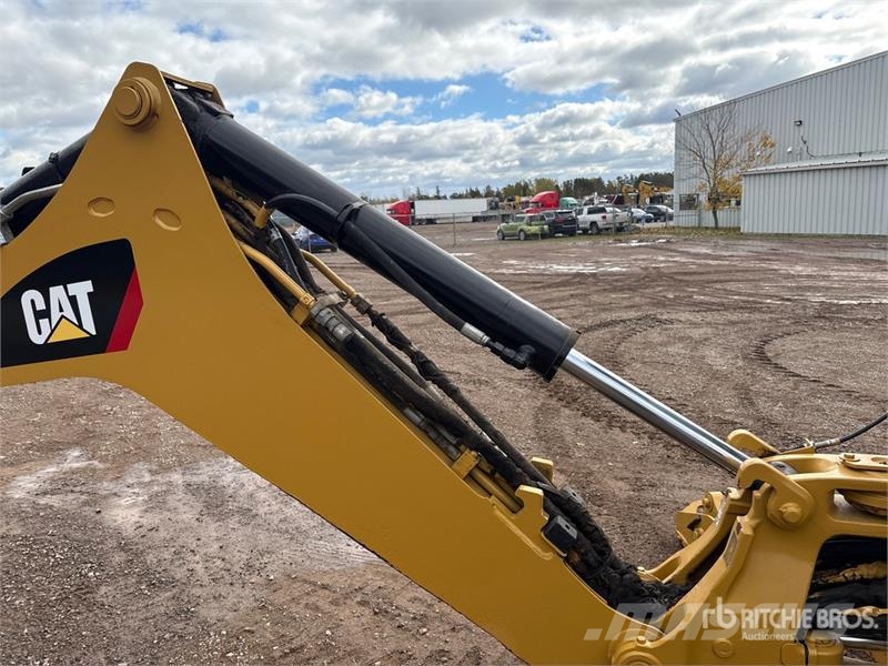 CAT 420F2 IT 4x4 Backhoe Loader Retroescavadeiras
