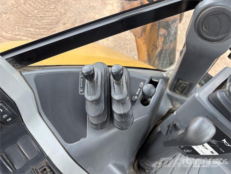 CAT 420F2 IT 4x4 Backhoe Loader Retroescavadoras