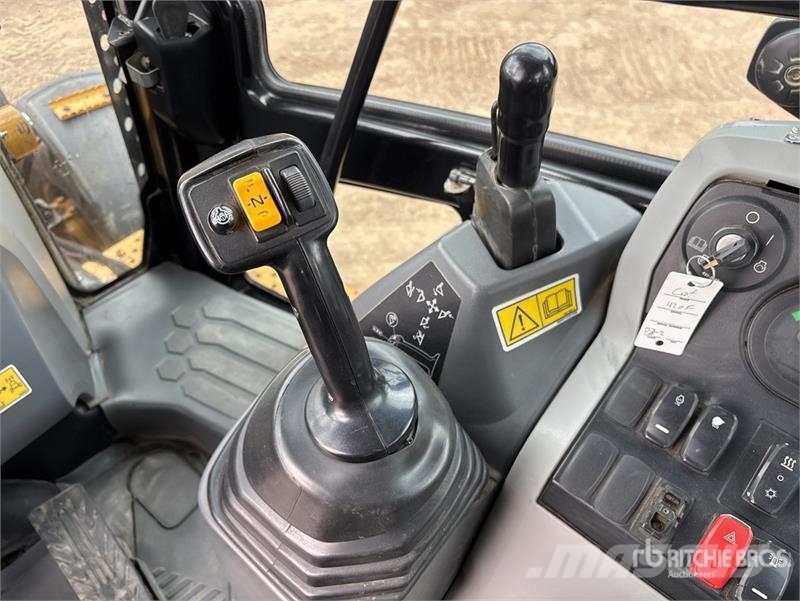 CAT 420F2 IT 4x4 Backhoe Loader Retroescavadoras