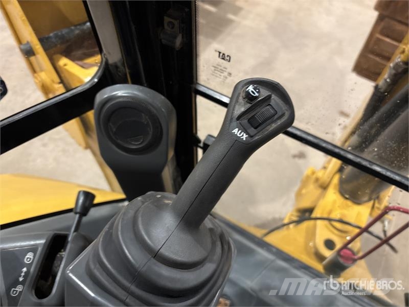 CAT 420F2IT 4x4 Backhoe Loader Rendegravere