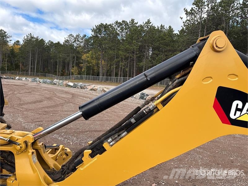 CAT 420F2IT 4x4 Backhoe Loader Rendegravere
