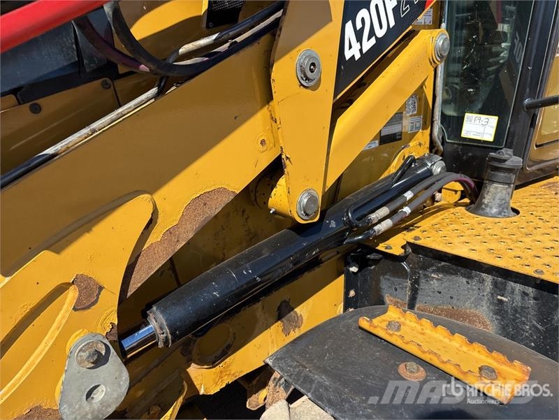 CAT 420F2IT 4x4 Backhoe Loader Ekskavatori-iekrāvēji
