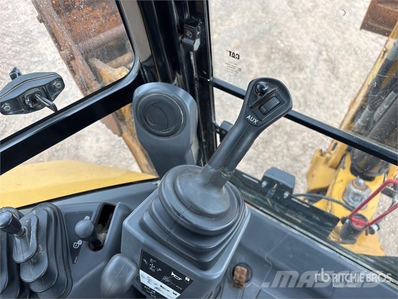 CAT 420F2IT 4x4 Backhoe Loader Rovokopači