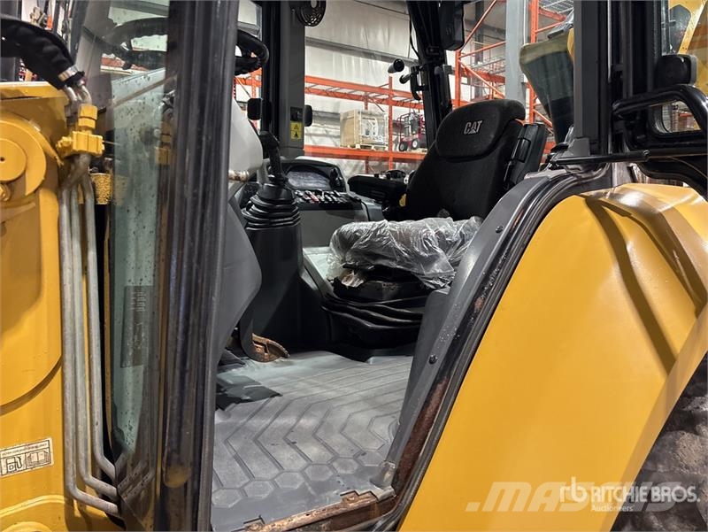 CAT 420F2IT 4x4 Backhoe Loader Rendegravere