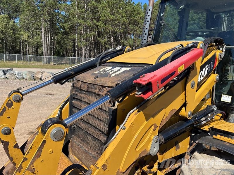 CAT 420F2IT Backhoe Loader Kotrórakodók