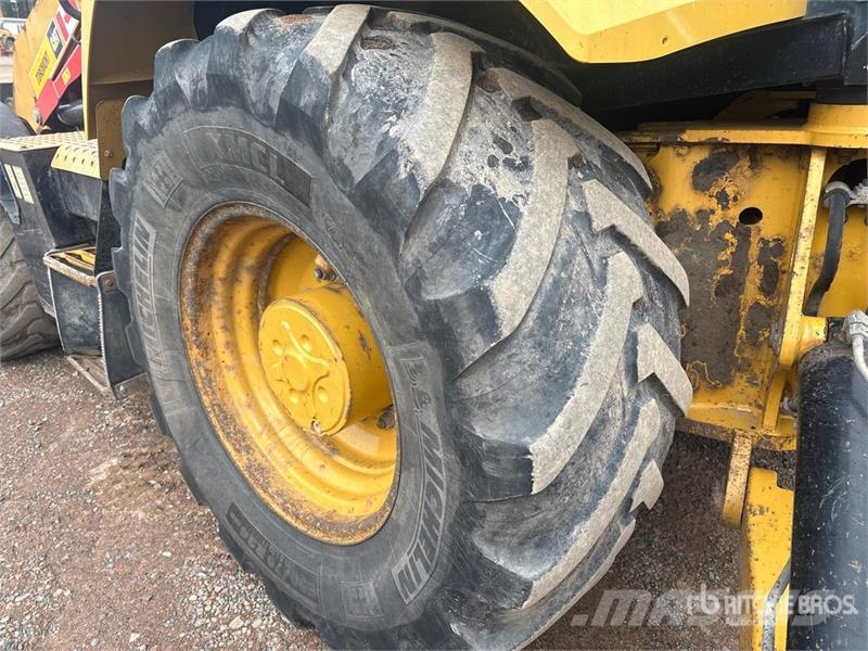 CAT 420XE HRC 4x4 Backhoe Loader Ekskavatori-iekrāvēji
