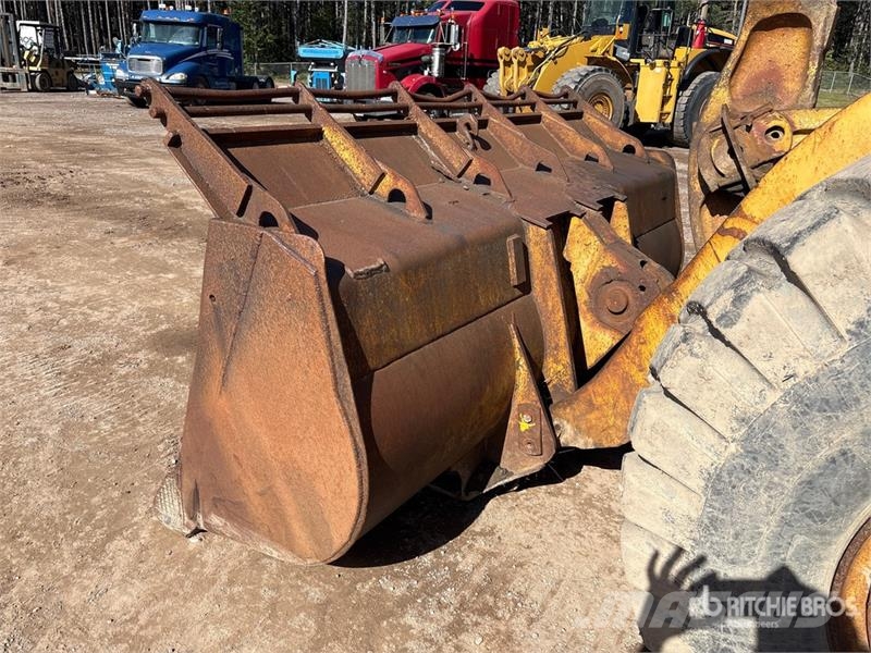 CAT 966D Kolesni nakladalci