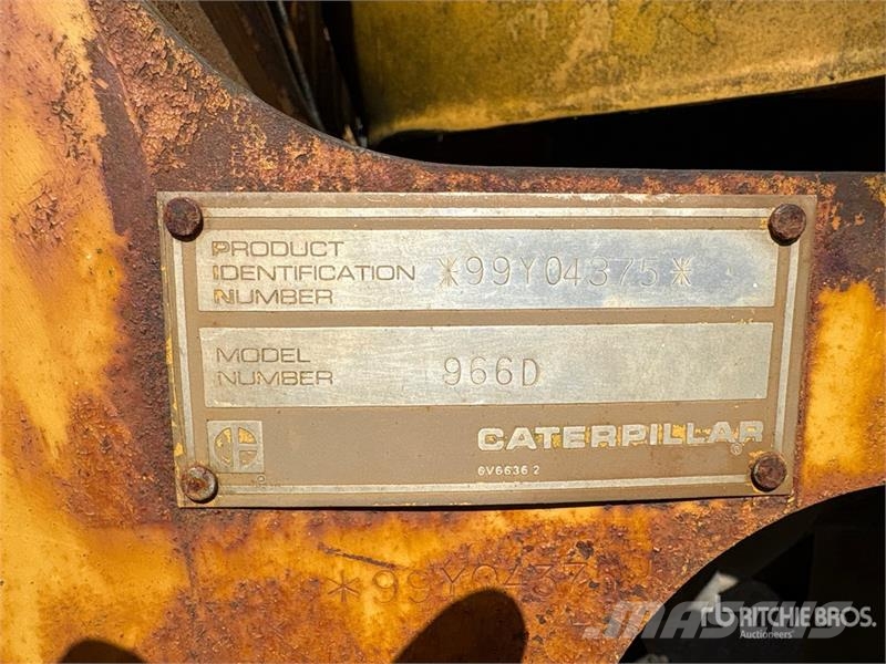 CAT 966D Kolesni nakladalci