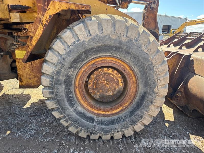 CAT 966D Kolesni nakladalci