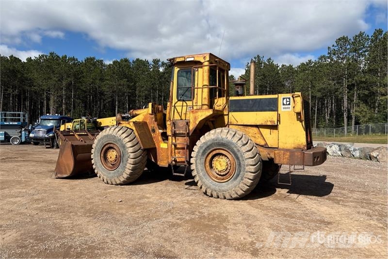 CAT 966D Kolesni nakladalci
