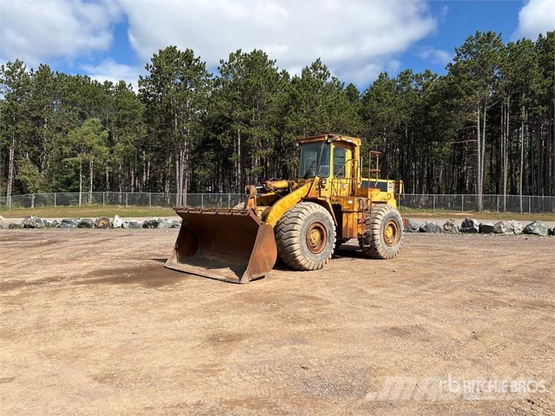 CAT 966D Kolesni nakladalci